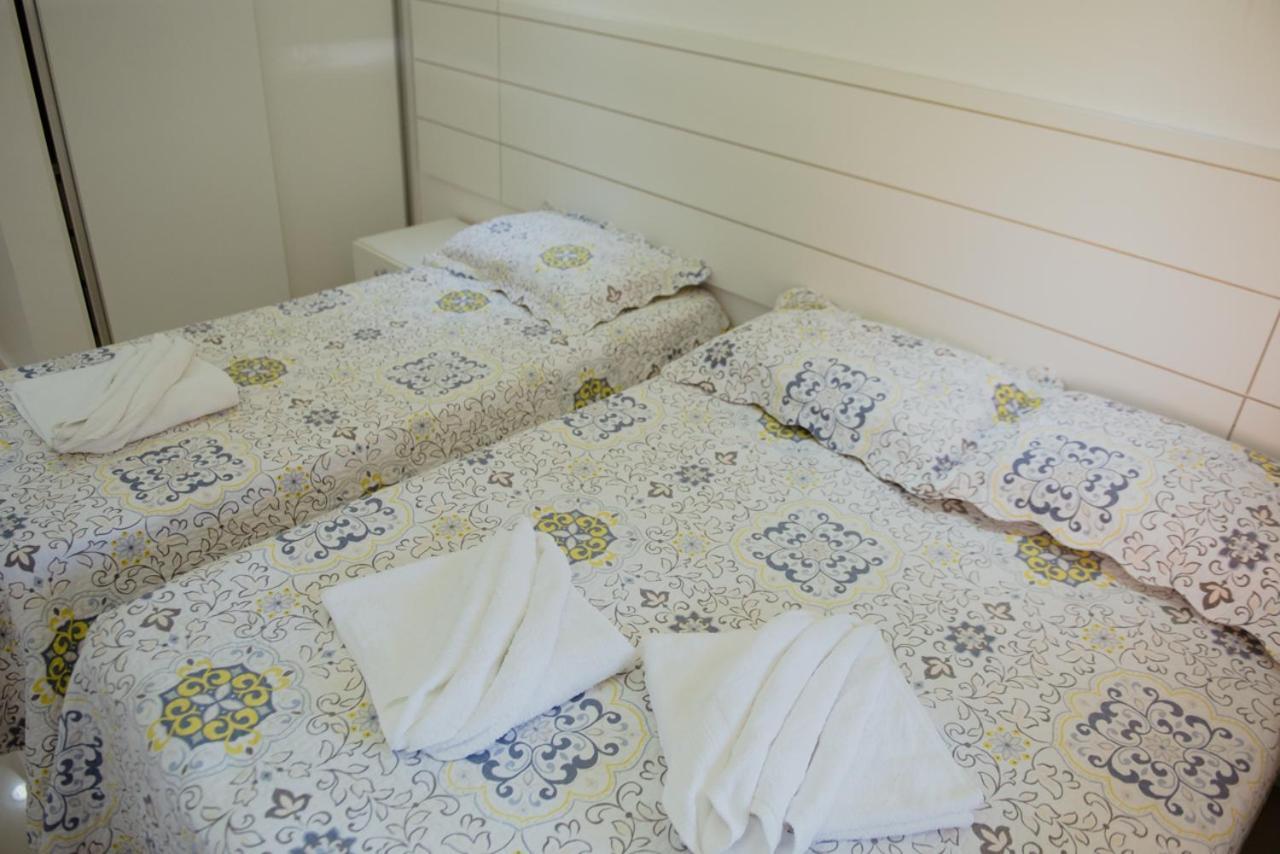Flat Guarajuba Beira Da Praia Pe Na Areia ภายนอก รูปภาพ