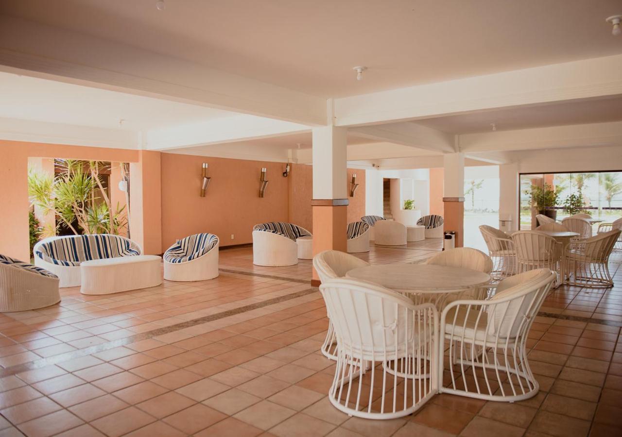Flat Guarajuba Beira Da Praia Pe Na Areia ภายนอก รูปภาพ